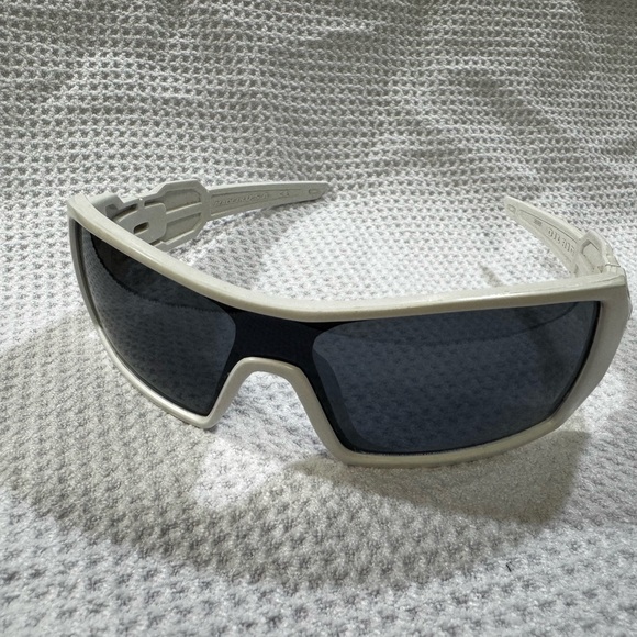 Oakley Black and White Men's Sunglasses - Picture 7 of 8